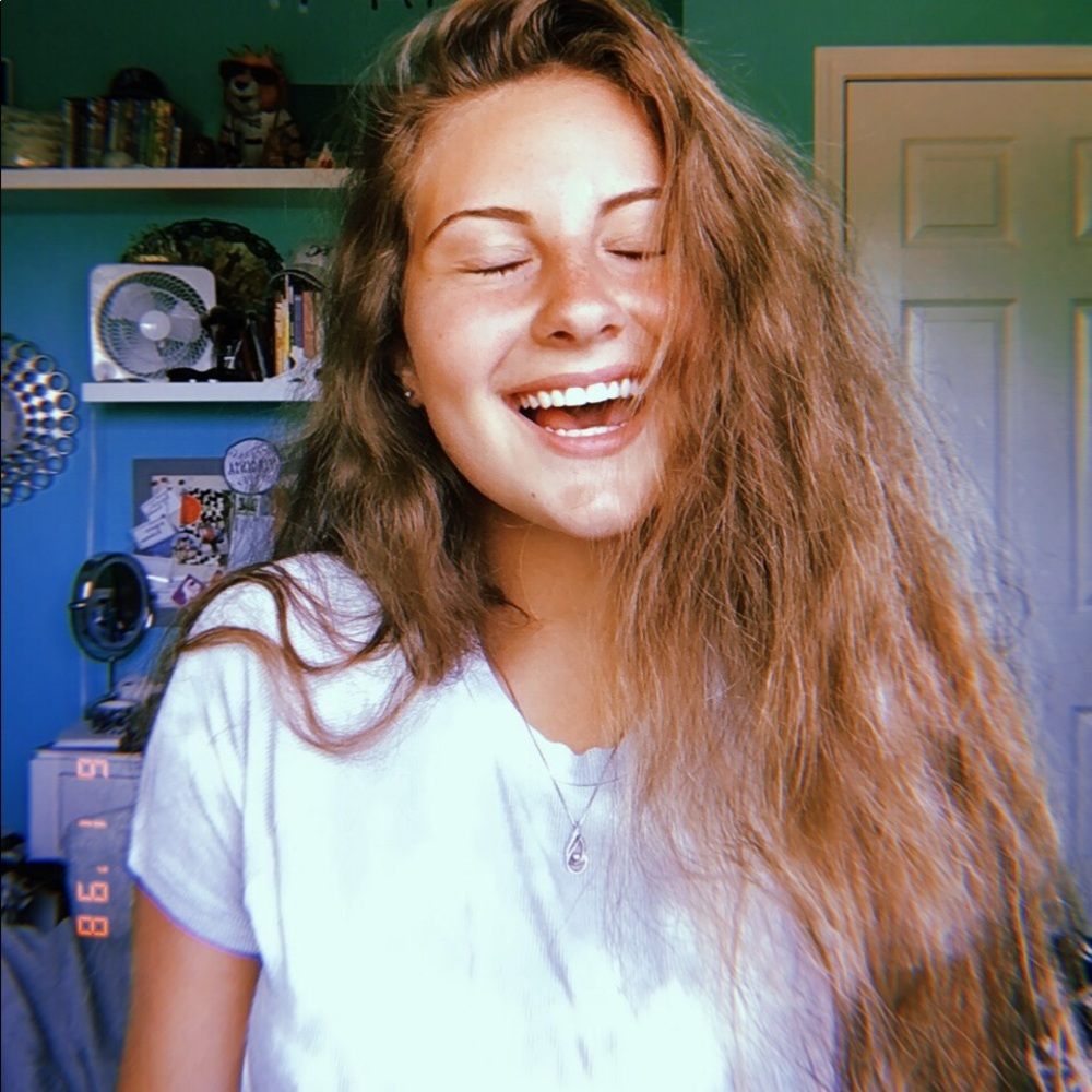 Meet your Posher, Virginia